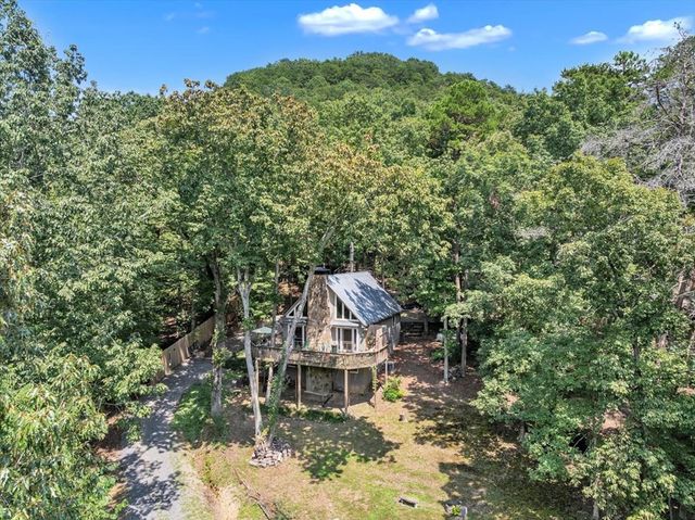 402 Sun Mountain Dr, Chatsworth, GA 30705