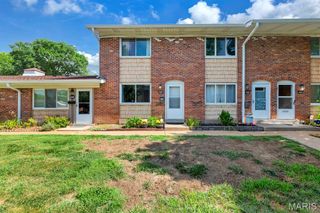 10730 Carroll Wood Way, St Louis, MO 63128