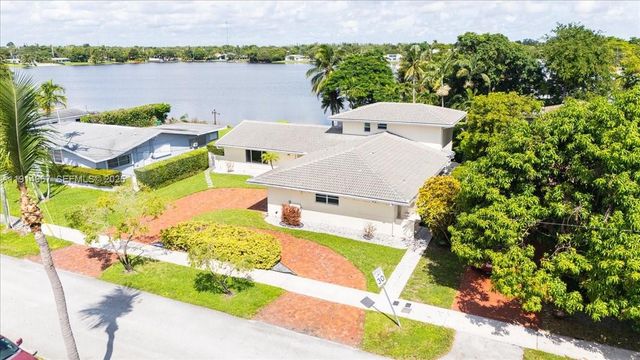 1961 NE 188th Street, Miami, FL 33179