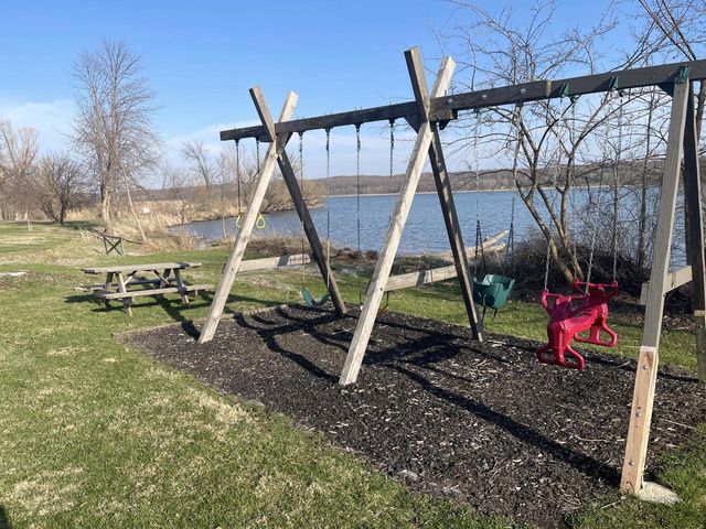 W3825 Cypress DRIVE, Lake Geneva, WI 53147