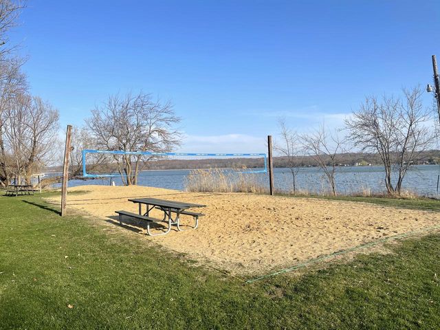 W3825 Cypress DRIVE, Lake Geneva, WI 53147