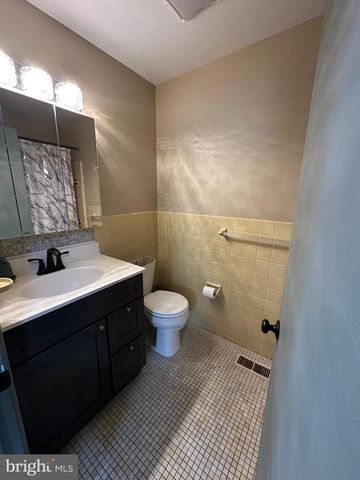 7837 LAWNDALE AVE, Philadelphia, PA 19111