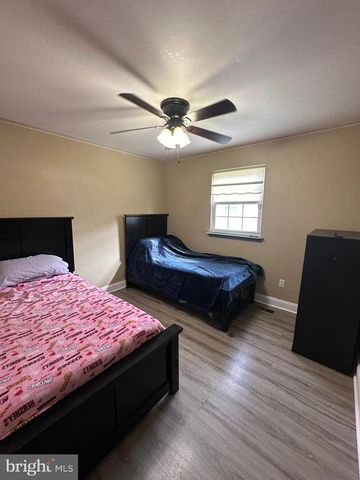 7837 LAWNDALE AVE, Philadelphia, PA 19111