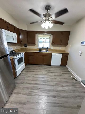 7837 LAWNDALE AVE, Philadelphia, PA 19111