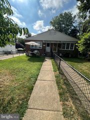 7837 LAWNDALE AVE, Philadelphia, PA 19111