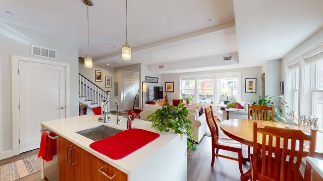 259 Walden St. 104, Cambridge, MA 02138