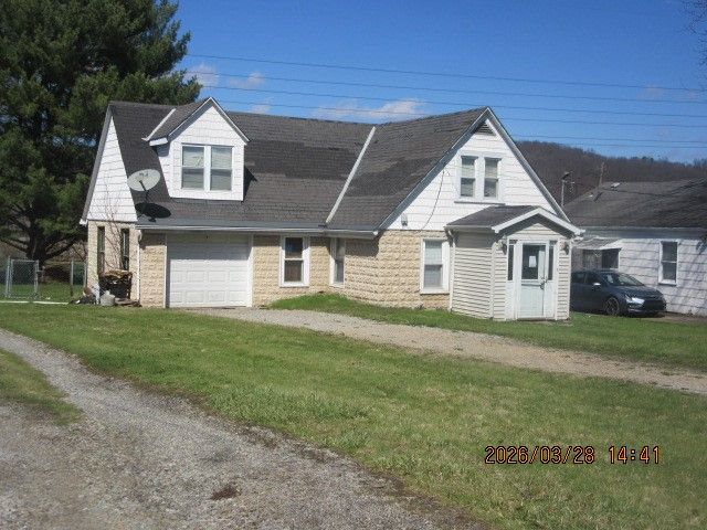 821 Mckinley Ave, Springdale Boro, PA 15049