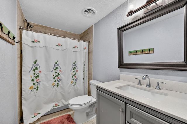 10262 MEMORIAL HIGHWAY, Tampa, FL 33615