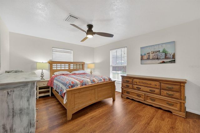 10262 MEMORIAL HIGHWAY, Tampa, FL 33615