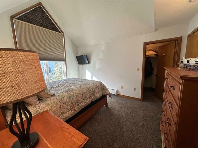 4 Sportscenter Village Way B33, Dover, VT 05356