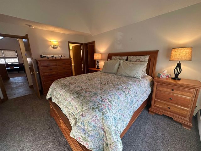 4 Sportscenter Village Way B33, Dover, VT 05356