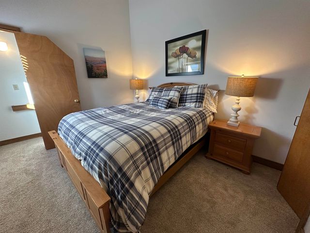 4 Sportscenter Village Way B33, Dover, VT 05356