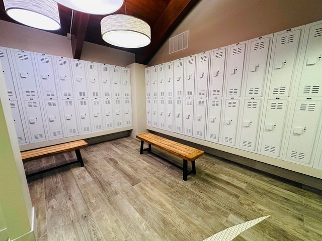 4 Sportscenter Village Way B33, Dover, VT 05356