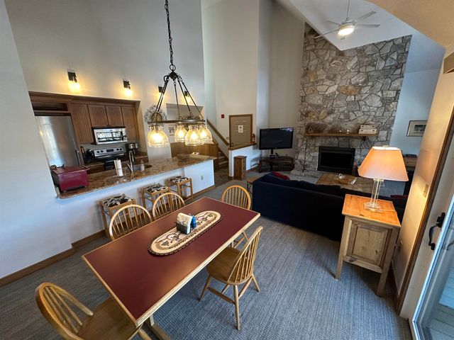 4 Sportscenter Village Way B33, Dover, VT 05356