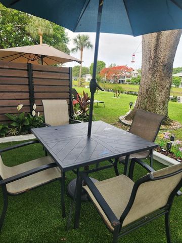 102 E Westbury 102, Deerfield Beach, FL 33442