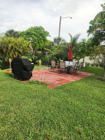 102 E Westbury 102, Deerfield Beach, FL 33442