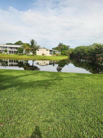 102 E Westbury 102, Deerfield Beach, FL 33442