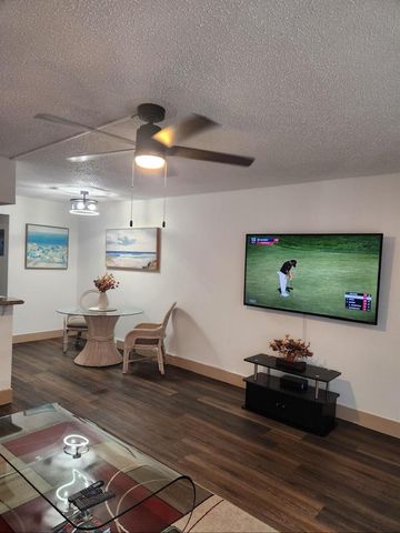 102 E Westbury 102, Deerfield Beach, FL 33442