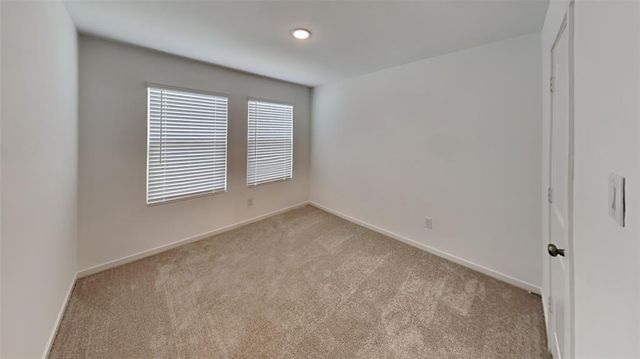 1925 Honey Locust Drive, Mustang, OK 73128