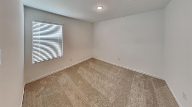 1925 Honey Locust Drive, Mustang, OK 73128