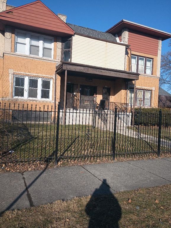 5236 W Washington Boulevard 1, Chicago, IL 60644