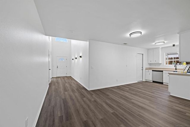 1721 Plumeria Dr., El Cajon, CA 92021