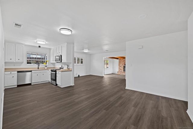 1721 Plumeria Dr., El Cajon, CA 92021