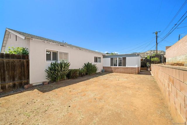 1721 Plumeria Dr., El Cajon, CA 92021