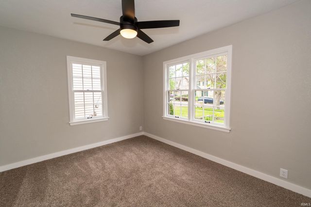 1140 E Victoria Street, South Bend, IN 46614