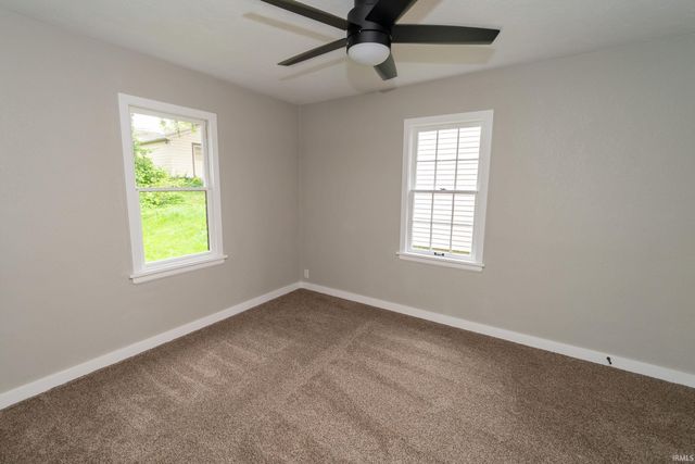 1140 E Victoria Street, South Bend, IN 46614