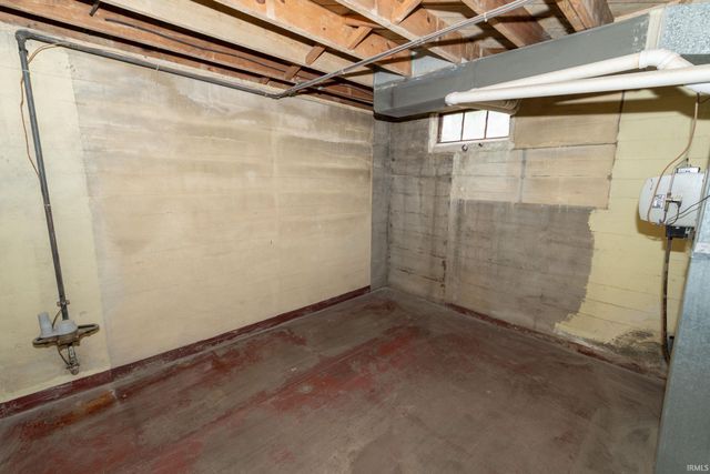1140 E Victoria Street, South Bend, IN 46614