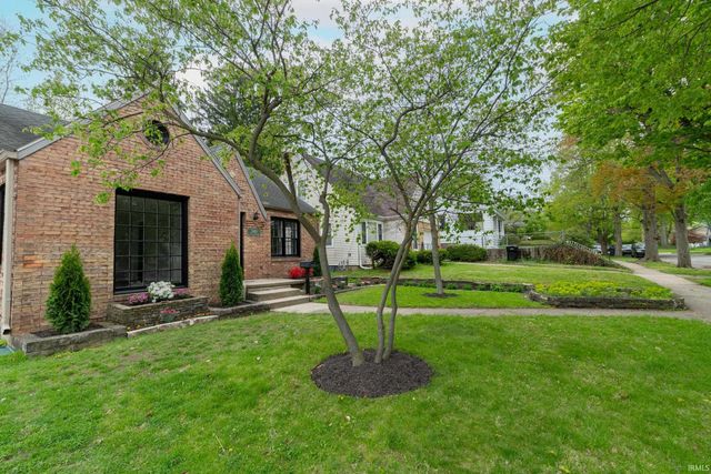 1140 E Victoria Street, South Bend, IN 46614