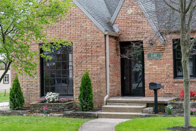 1140 E Victoria Street, South Bend, IN 46614
