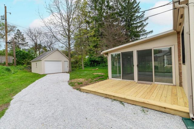 1140 E Victoria Street, South Bend, IN 46614