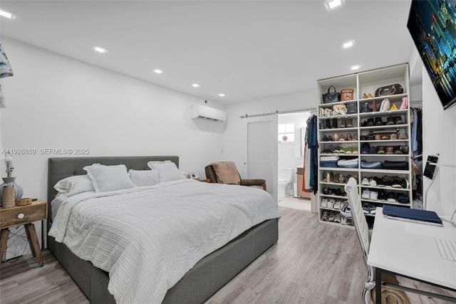 3711 SW 27th Ter, Miami, FL 33134