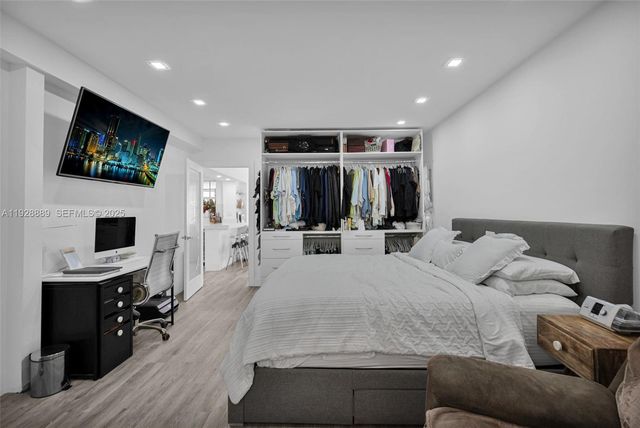 3711 SW 27th Ter, Miami, FL 33134