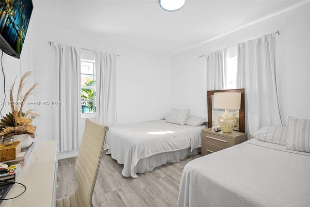 3711 SW 27th Ter, Miami, FL 33134