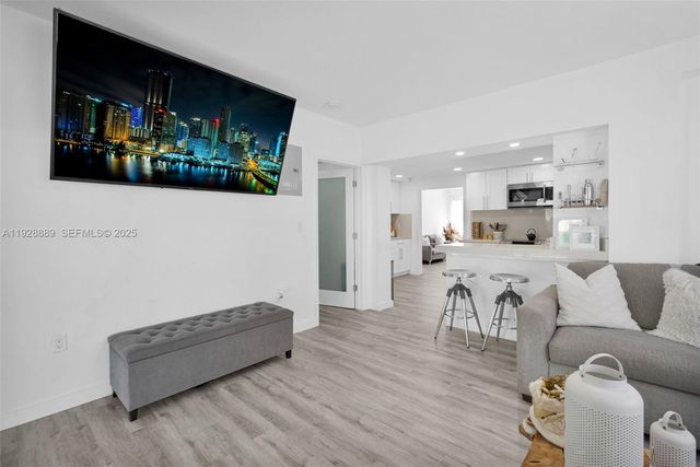 3711 SW 27th Ter, Miami, FL 33134