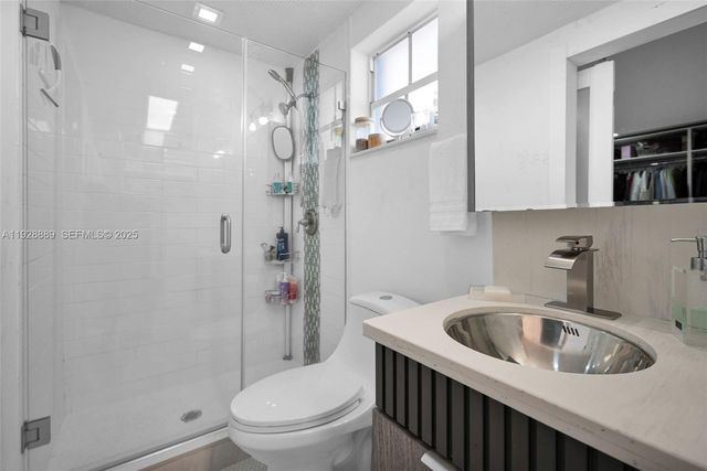 3711 SW 27th Ter, Miami, FL 33134