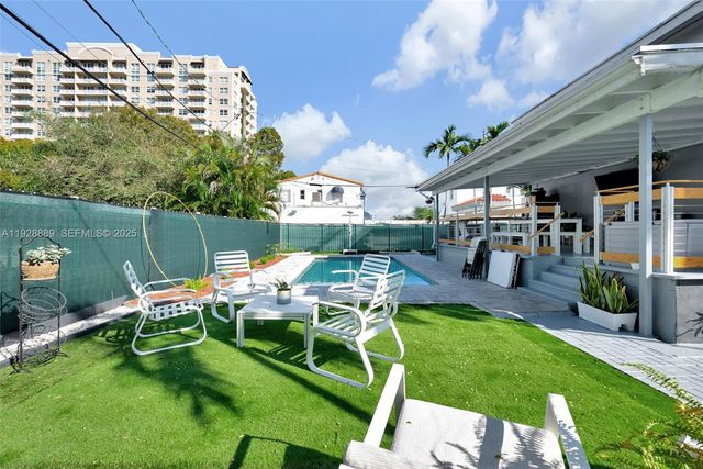 3711 SW 27th Ter, Miami, FL 33134