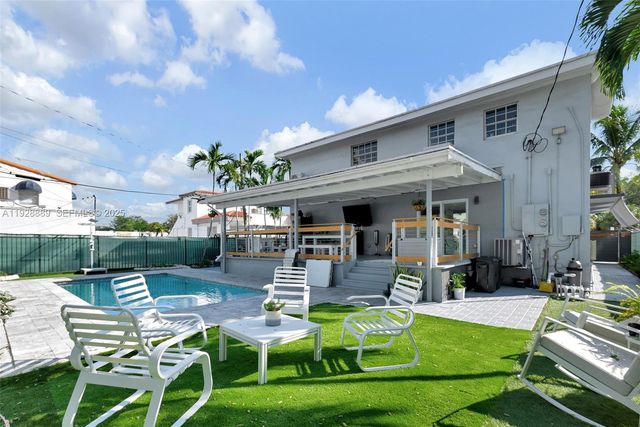 3711 SW 27th Ter, Miami, FL 33134