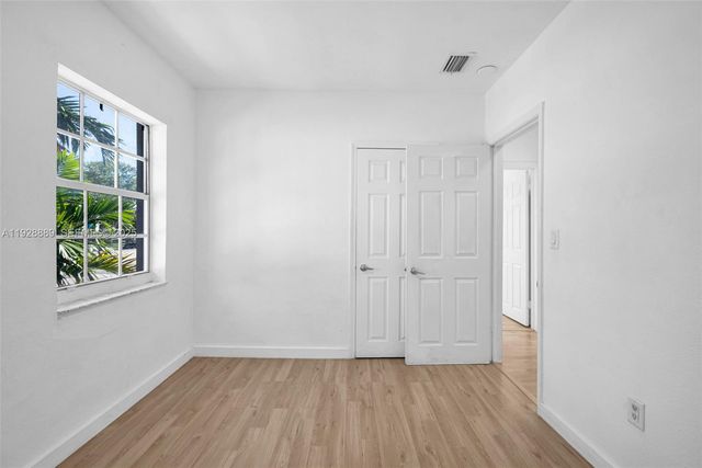 3711 SW 27th Ter, Miami, FL 33134