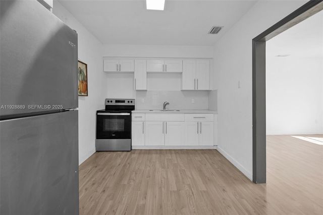 3711 SW 27th Ter, Miami, FL 33134