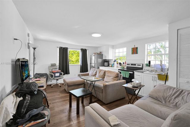 3711 SW 27th Ter, Miami, FL 33134