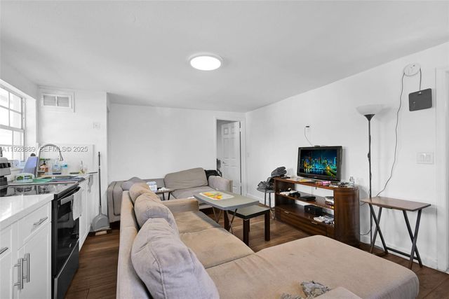 3711 SW 27th Ter, Miami, FL 33134