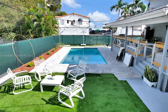 3711 SW 27th Ter, Miami, FL 33134