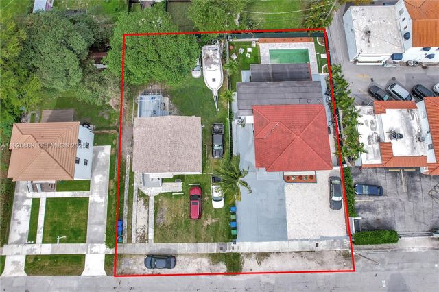 3711 SW 27th Ter, Miami, FL 33134