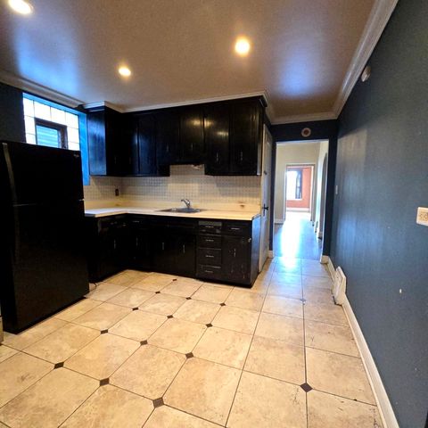 3750 W 65th Street, Chicago, IL 60629