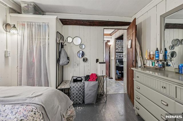 8 Woodland Road, Ringwood, NJ 07456