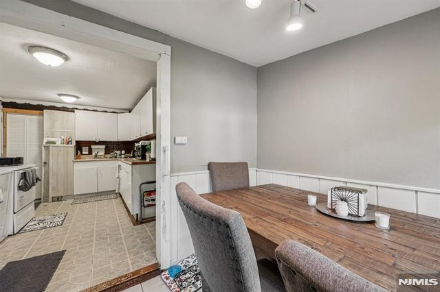 8 Woodland Road, Ringwood, NJ 07456